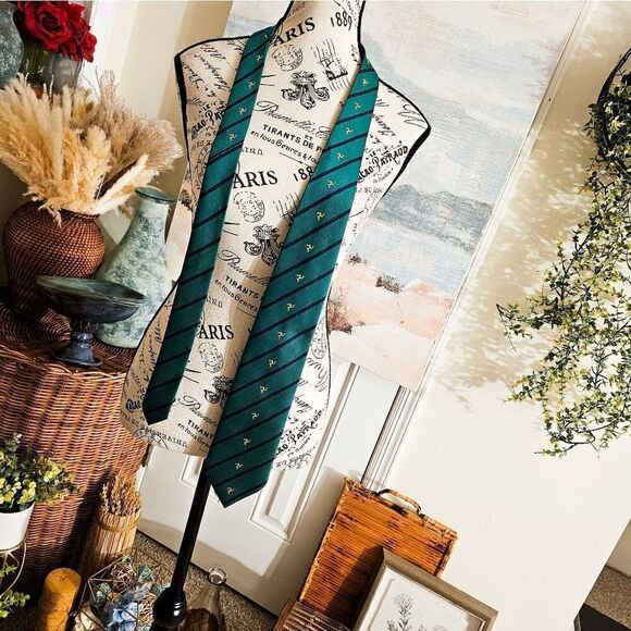 VTG Lloyd Attree & Smith Dapper Academia Style Tie. - Picture 8 of 13